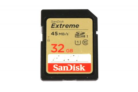 SanDisk 32GB SDHC Extreme memory card SanDisk 32GB SDHC Extreme memory card